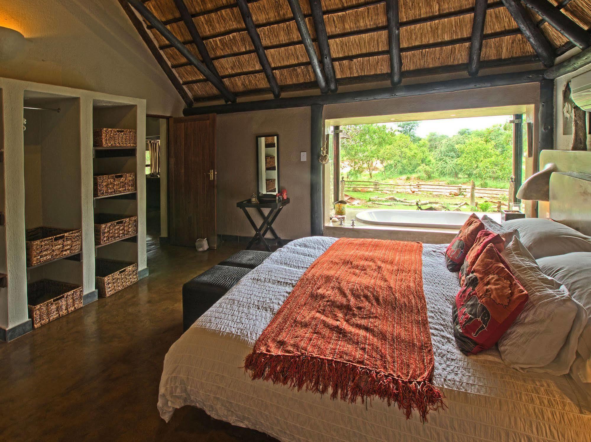 Raptor Retreat Game Lodge Hoedspruit Extérieur photo
